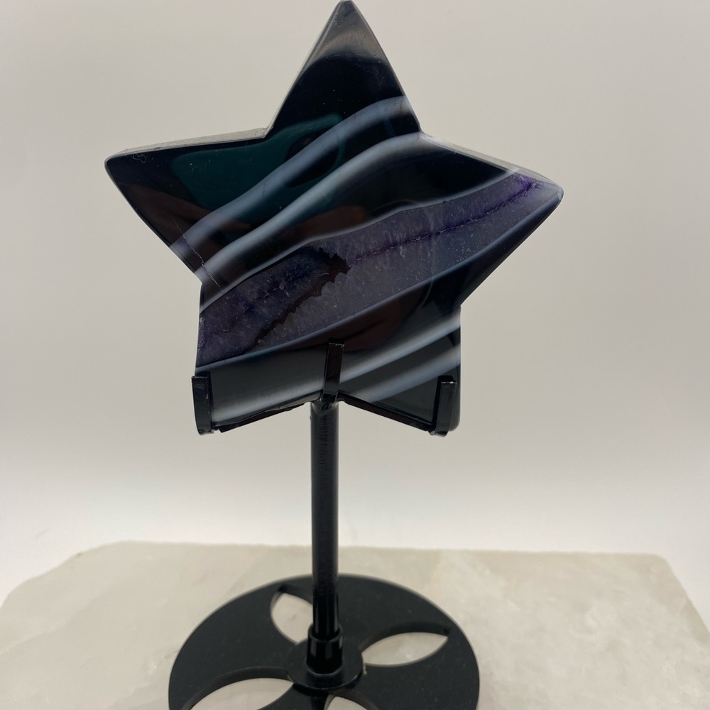 Star-Shaped Sardonyx Crystal Sculpture - Black and Purple